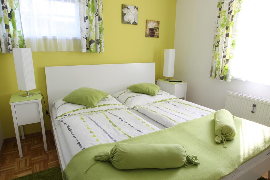 Gaestehaus Landgraf Uebelbach Room photo